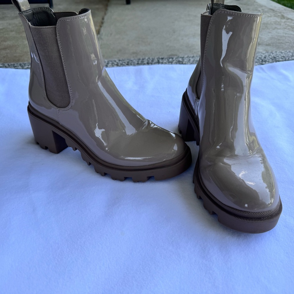 Tan platform boots